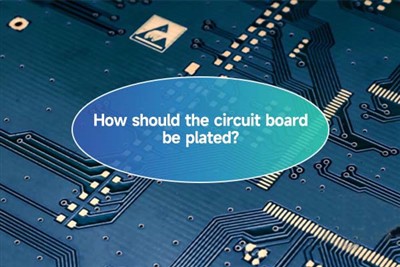 ¿Cómo se debe platear la placa de circuito?
